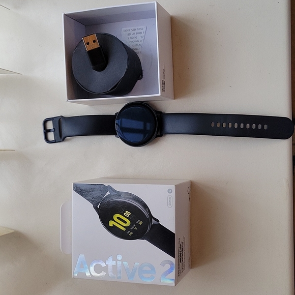 Samsung Galaxy active watch 2 - Picture 1 of 1